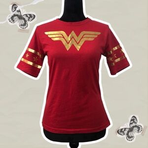 Red and Gold Women’s DC Comics Wonder Woman Superhero Size Medium Graphic Tee